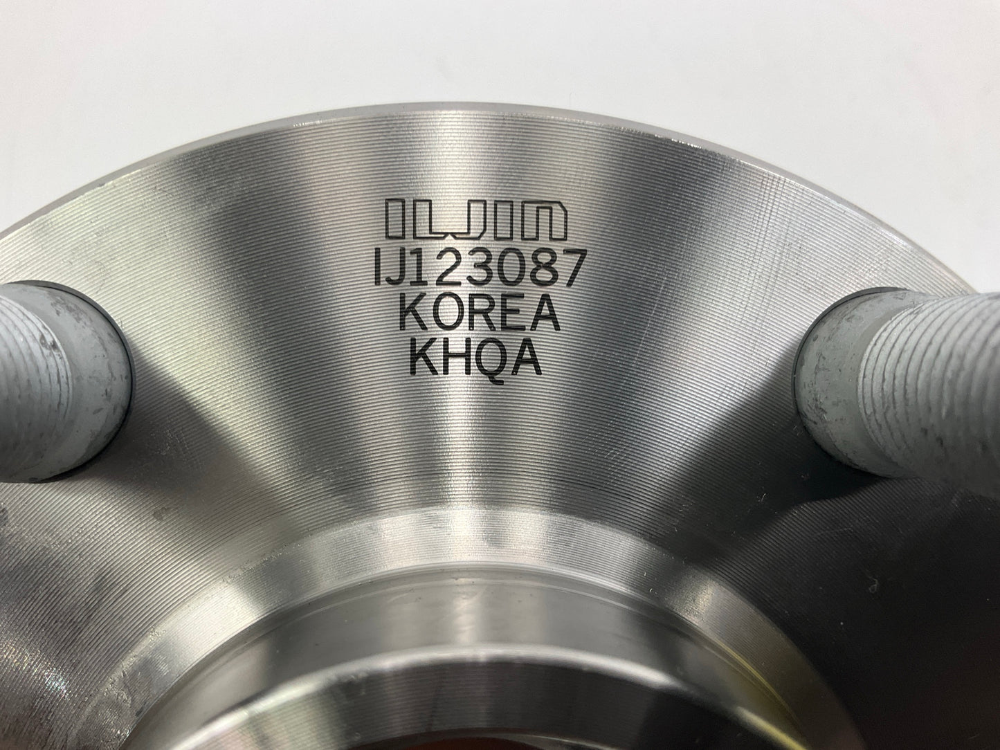 Moog 513280 Front Wheel Bearing And Hub 11-13 Caprice, 08-09 G8