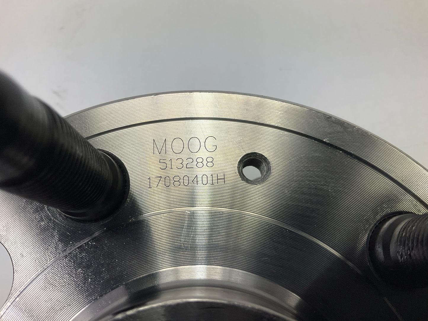 (2) Moog 513288 Wheel Bearing And Hub Assembly
