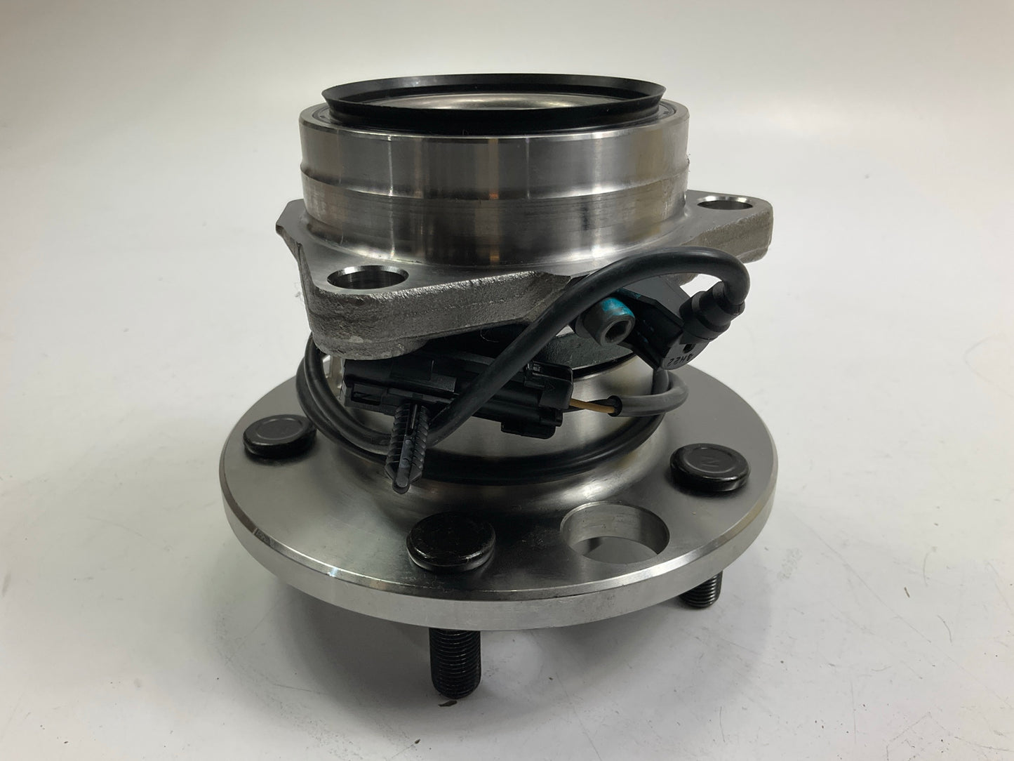 Moog 515019 Front Wheel Bearing And Hub 1995-2002 Astro, Safari