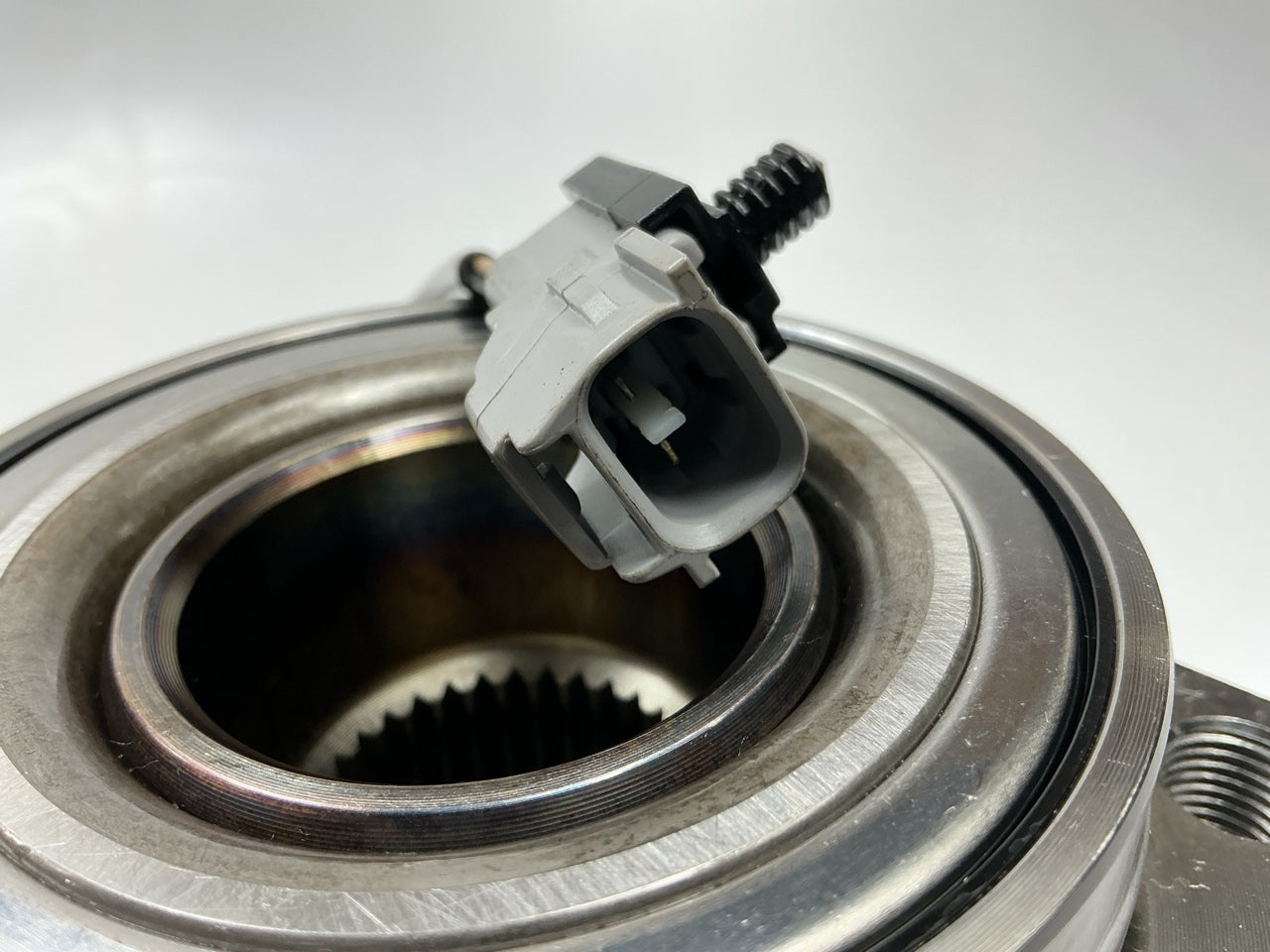Moog 515039 Front Wheel Bearing And Hub Assembly