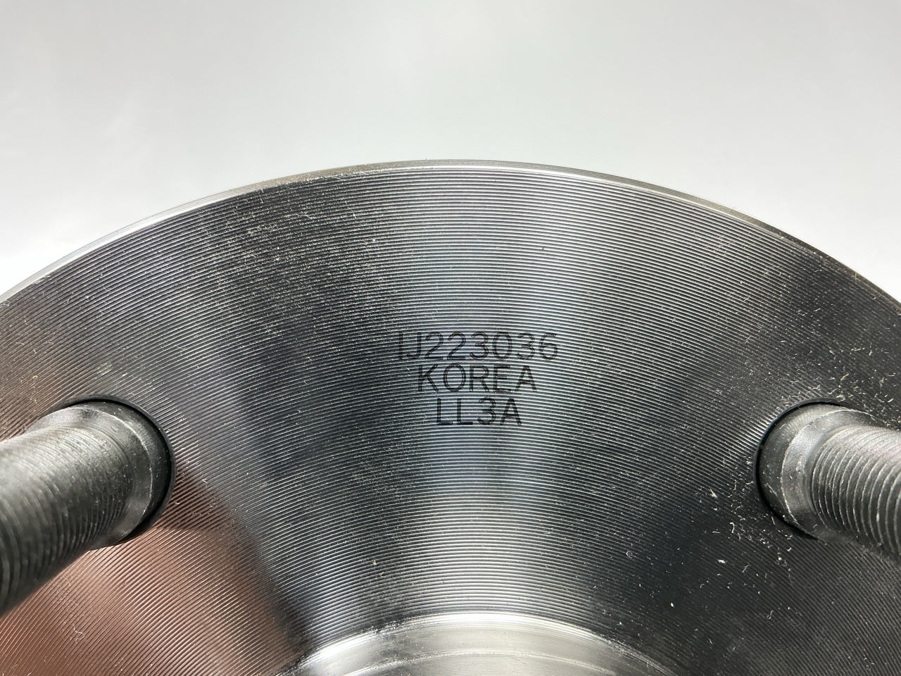 Moog 515039 Front Wheel Bearing And Hub Assembly