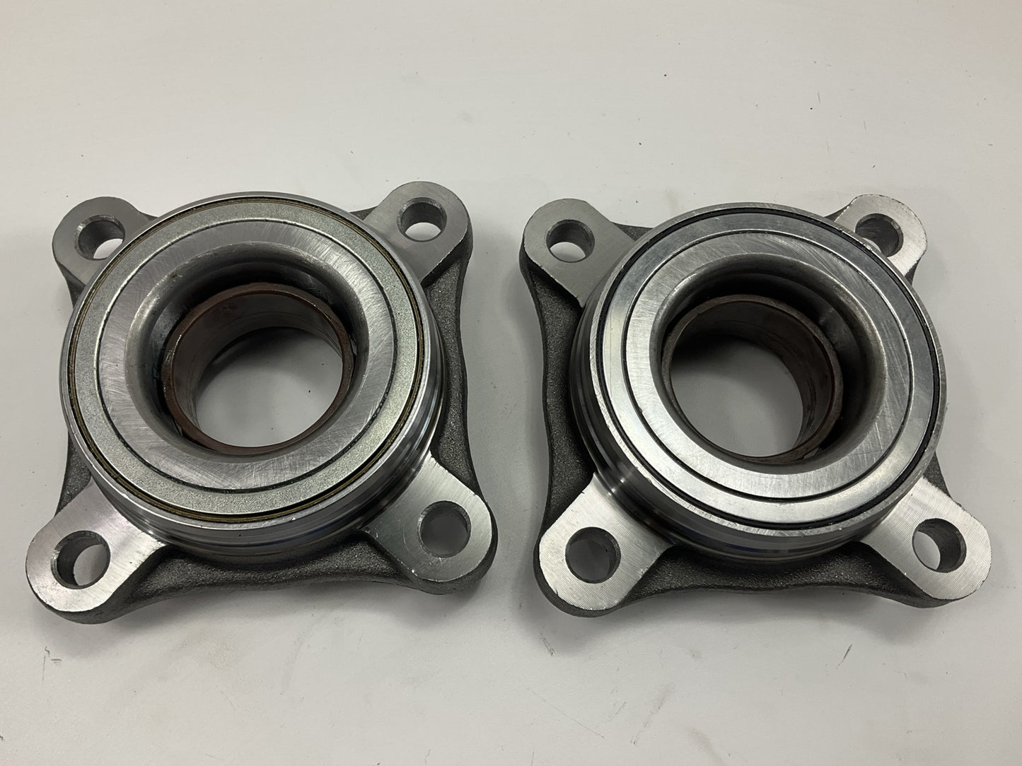 Moog 515040-2 Wheel Bearing And Hub