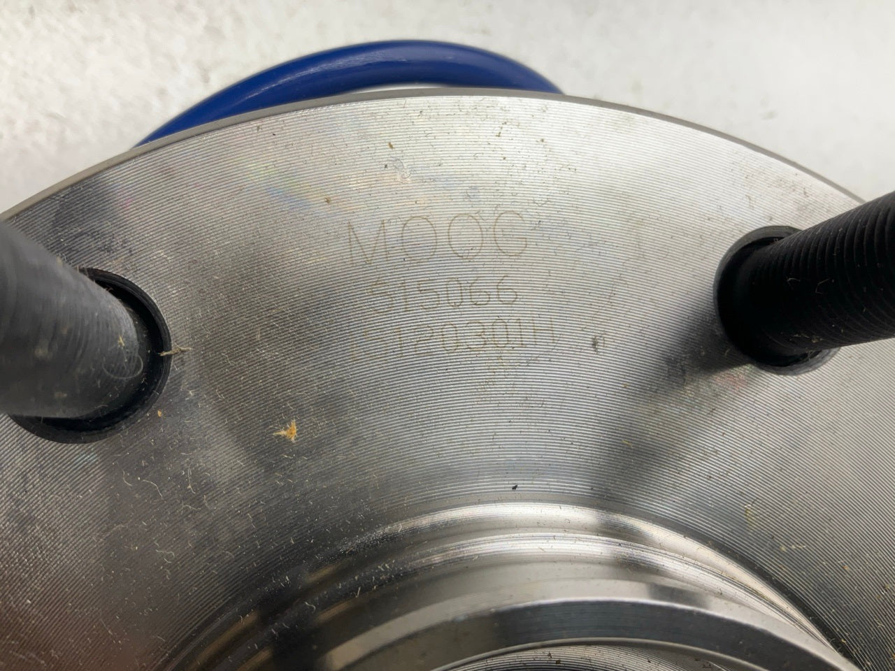 Moog 515066 Front Wheel Bearing And Hub