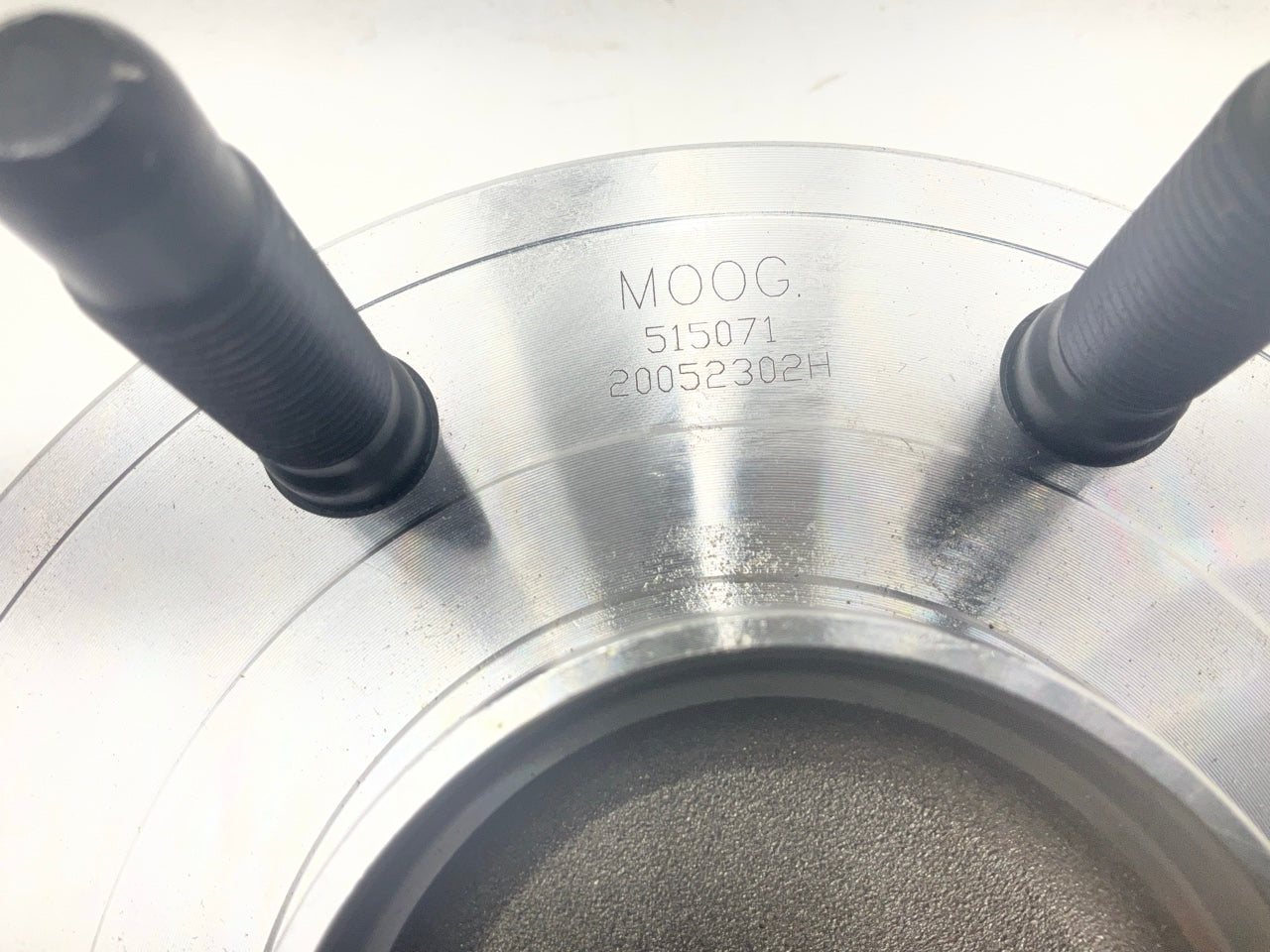 DENT ON TOP Moog 515071 Front Wheel Bearing And Hub