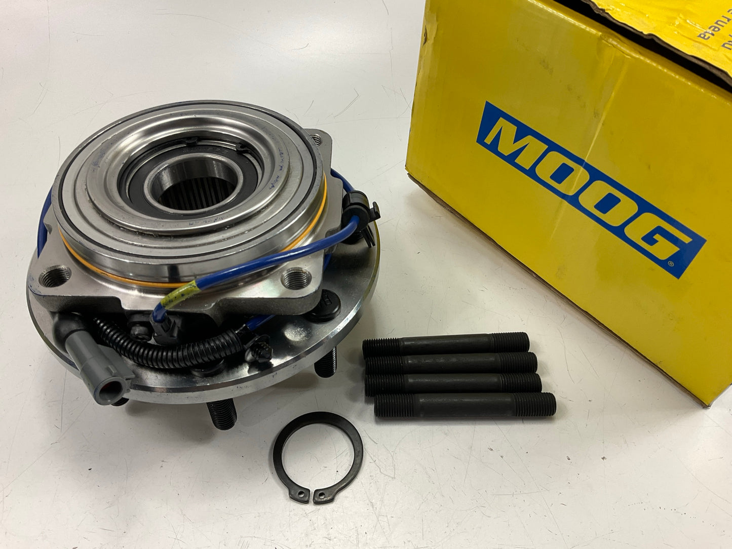 Moog 515082 Front Wheel Hub Bearing 2005-2009 Ford F-250 F-350 - DUALLY 4WD ONLY