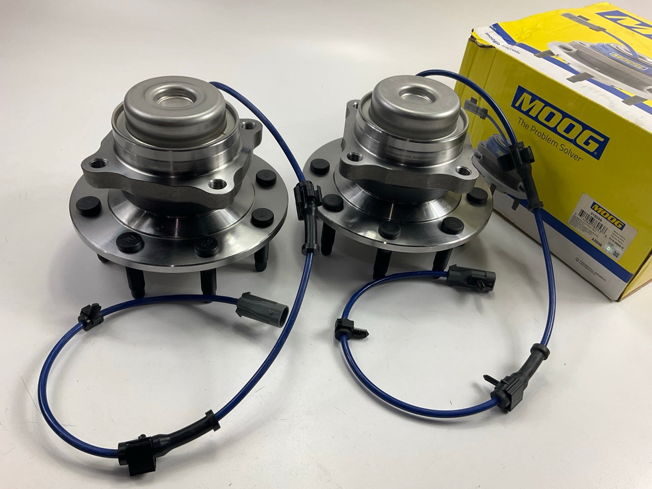 (2) Moog 515096 Wheel Bearing And Hub Assembly, Front