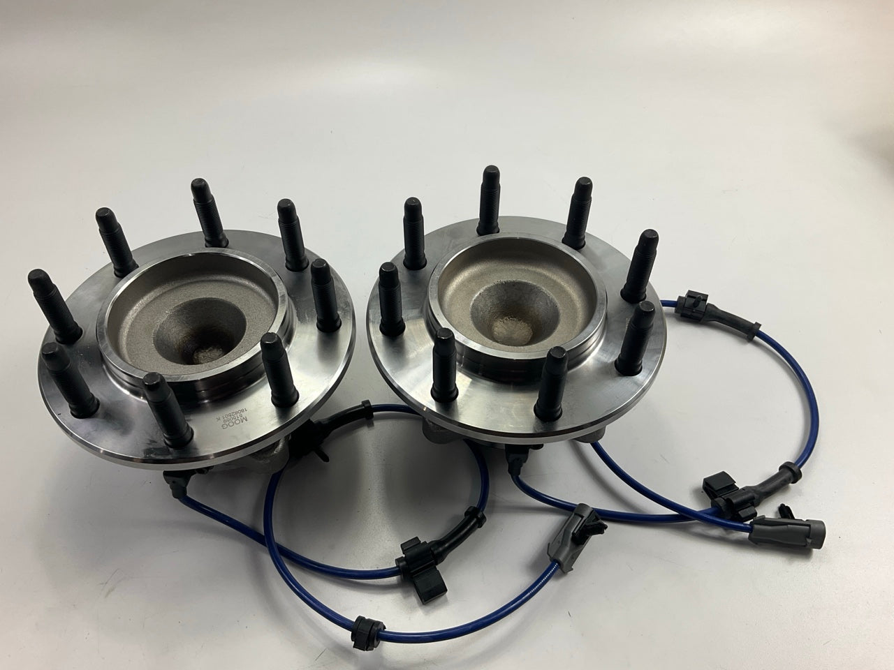 (2) Moog 515096 Wheel Bearing And Hub Assembly, Front