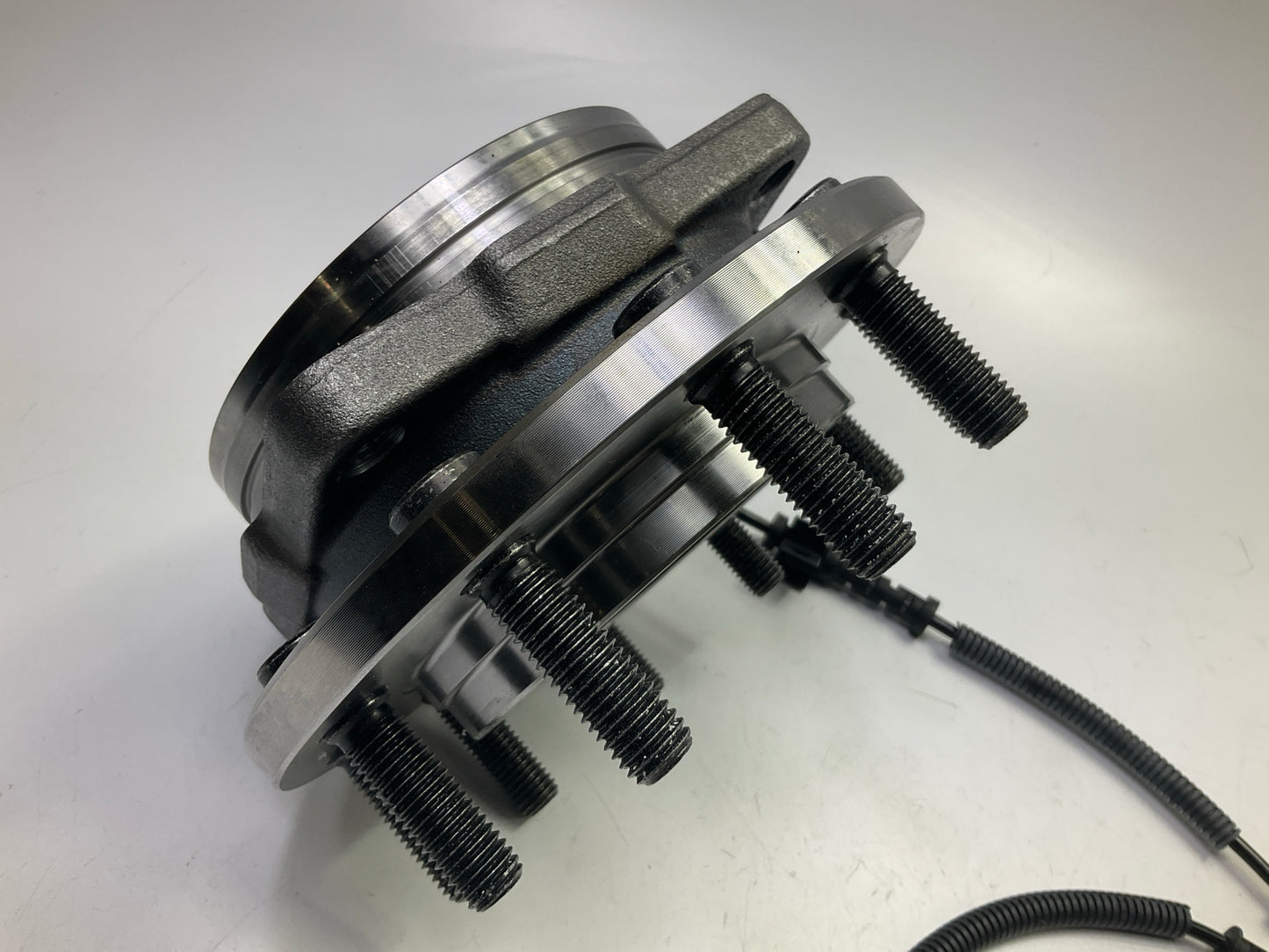 MISSING CLIP Moog 515115 Front Wheel Bearing And Hub 05-10 F-450, F-550 SD