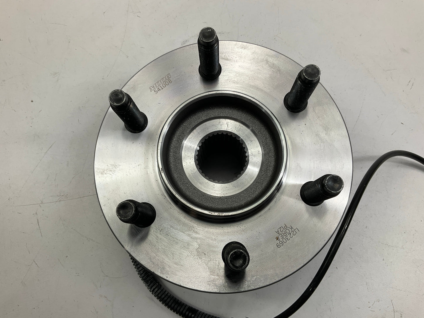 Moog 541008 Rear Wheel Bearing And Hub 2007-2011 Expedition, Navigator