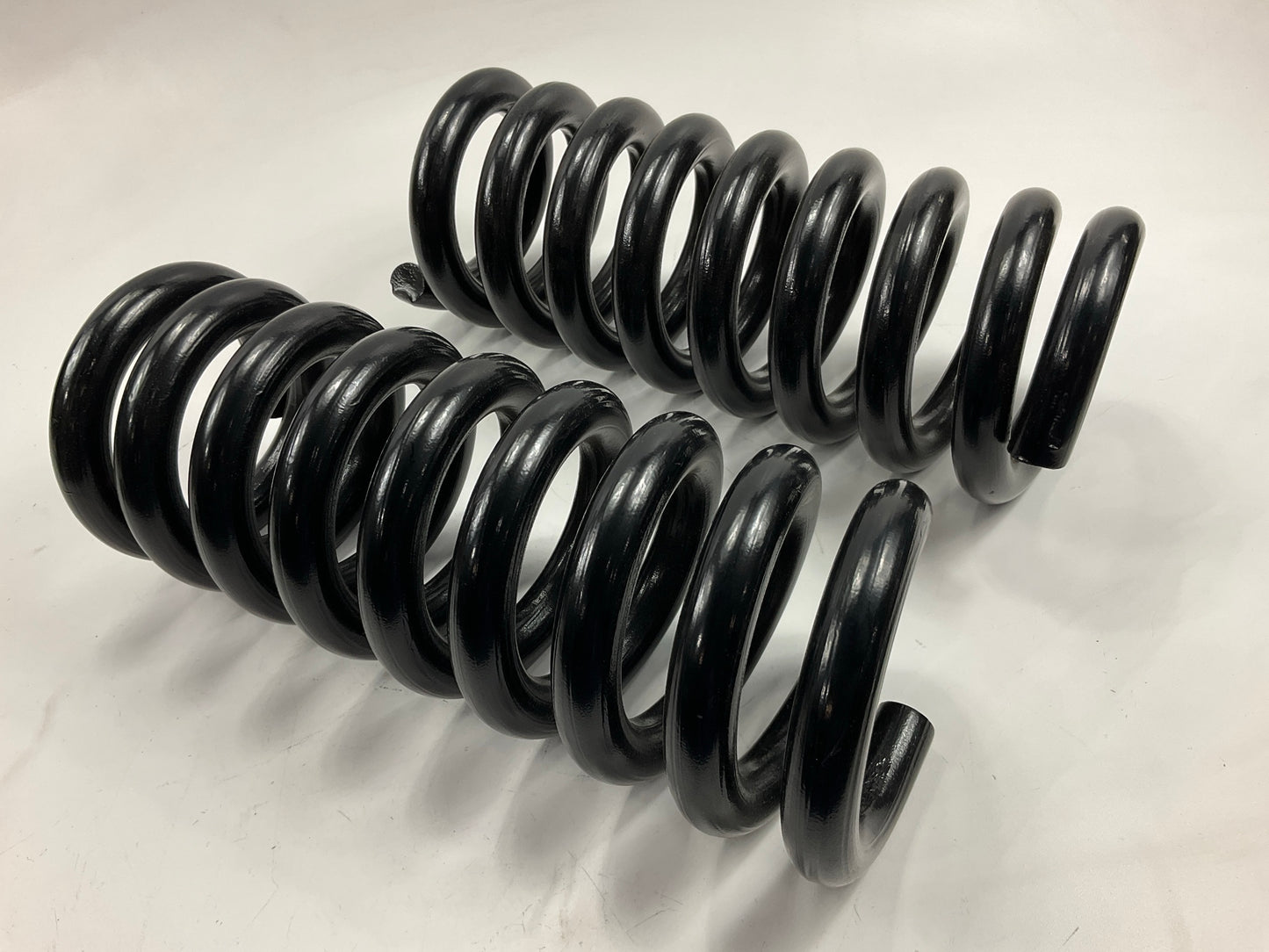 Moog 81008 Front Heavy Duty Constant Rate Coil Springs