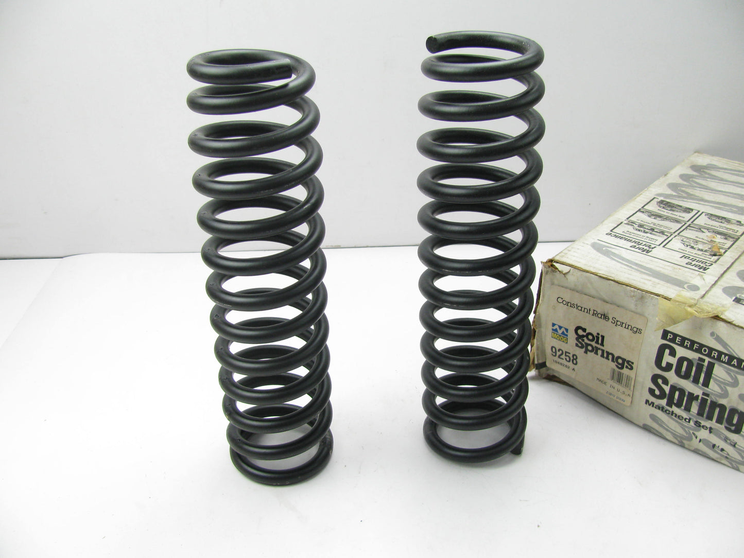 Moog 9258 Front Coil Springs for 1990-1993 Honda Accord - A/T