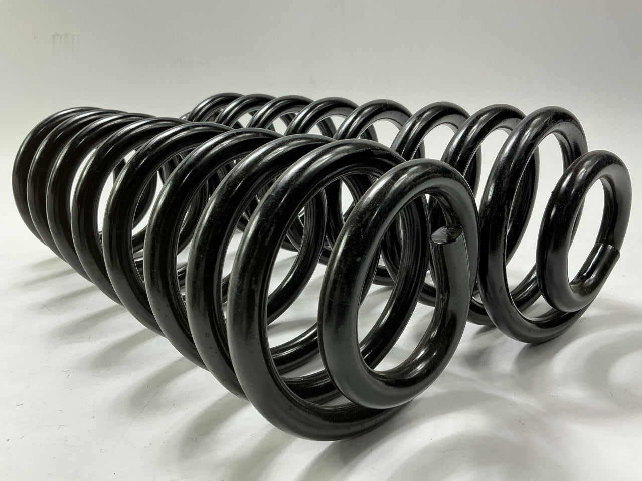 Moog CC80841 Rear Coil Spring Set 1997-2002 Expedition, 1998-2002 Navigator
