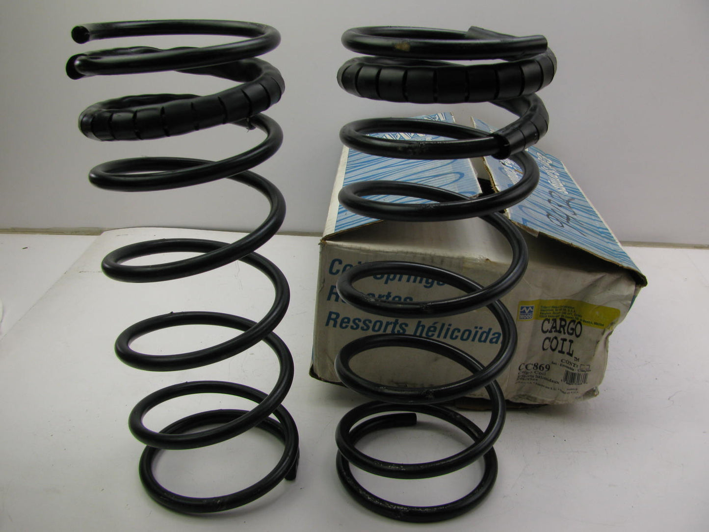 Moog CC869 REAR Coil Springs 97-02 Escort 97-99 Tracer 4-door Sedan