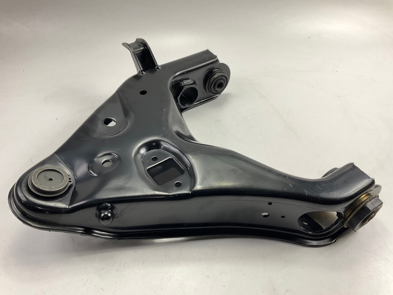 Moog CK620319 Front Left Lower Suspension Control Arm And Ball Joint Assembly