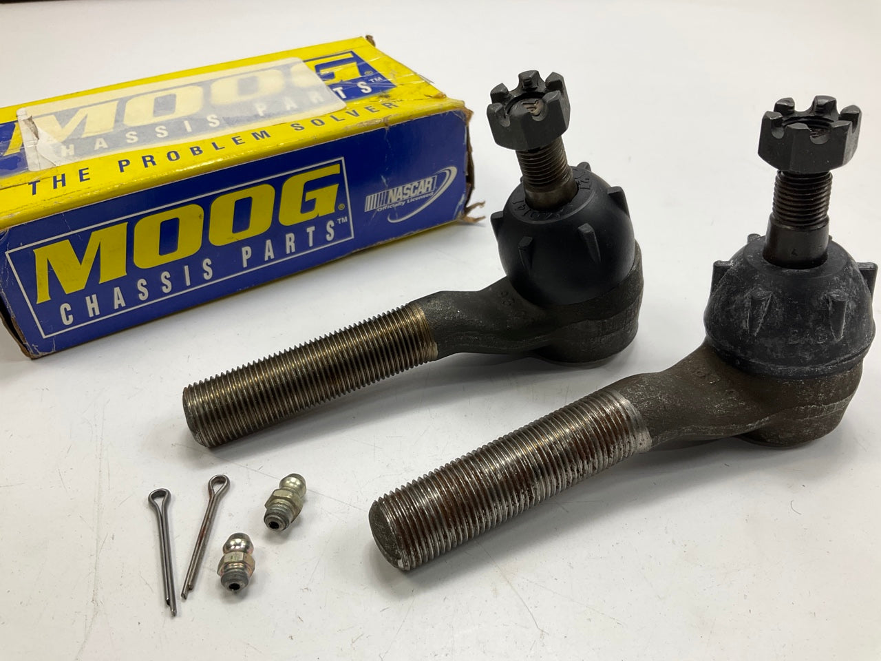 (2) Moog ES2072RL Steering Tie Rod End - Front Outer