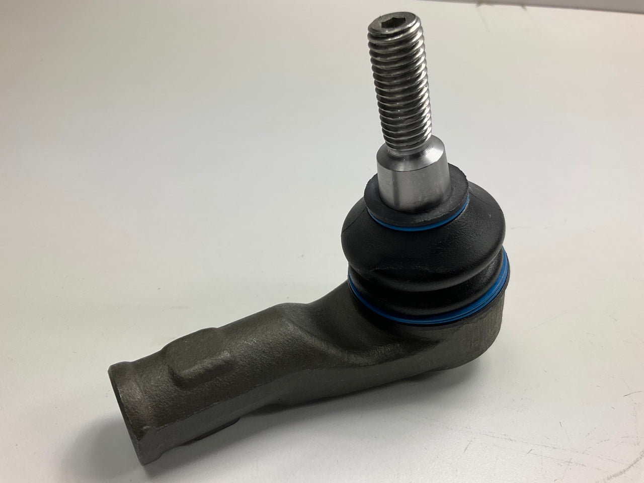 Moog ES800686 Front Outer Steering Tie Rod End For 2005-2009 Land Rover LR3
