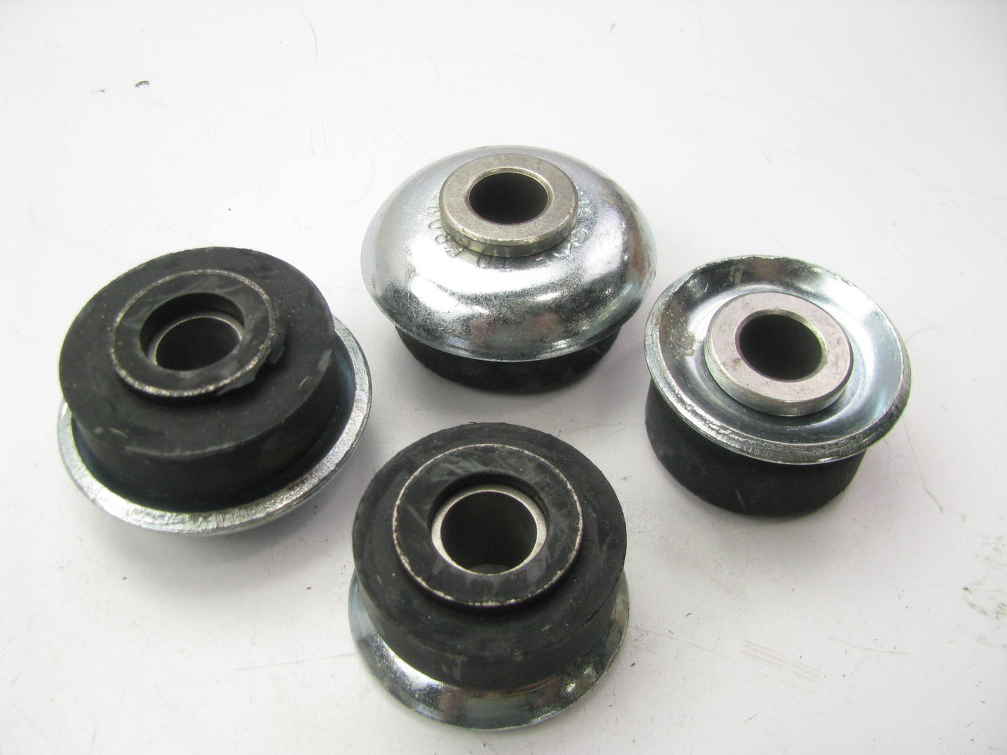 Moog K3091 Suspension Strut Rod Bushing Kit