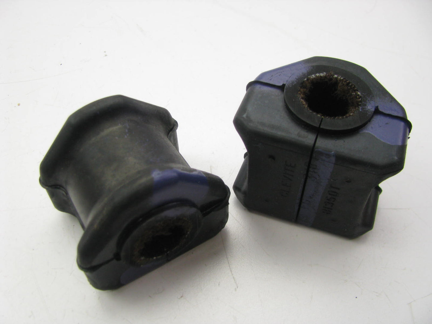 Moog K-8373 Front Stabilizer Sway Bar Bushings For 1986-89 Sable 1986-90 Taurus