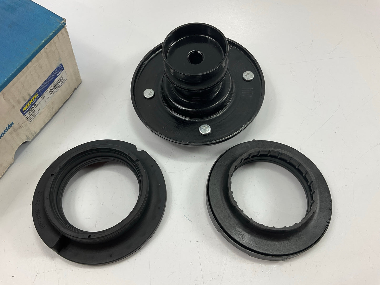 MISSING HARDWARE Moog K160209 Front Strut Mount
