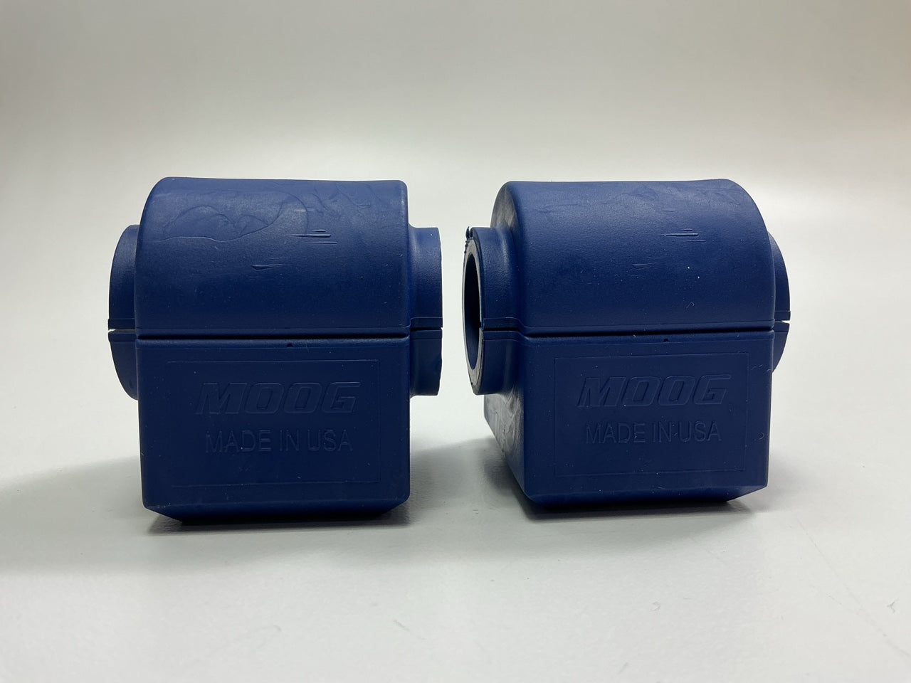 Moog K200046 Front Sway Stabilizer Bar Bushing Kit For 2003-2007 Saturn Ion