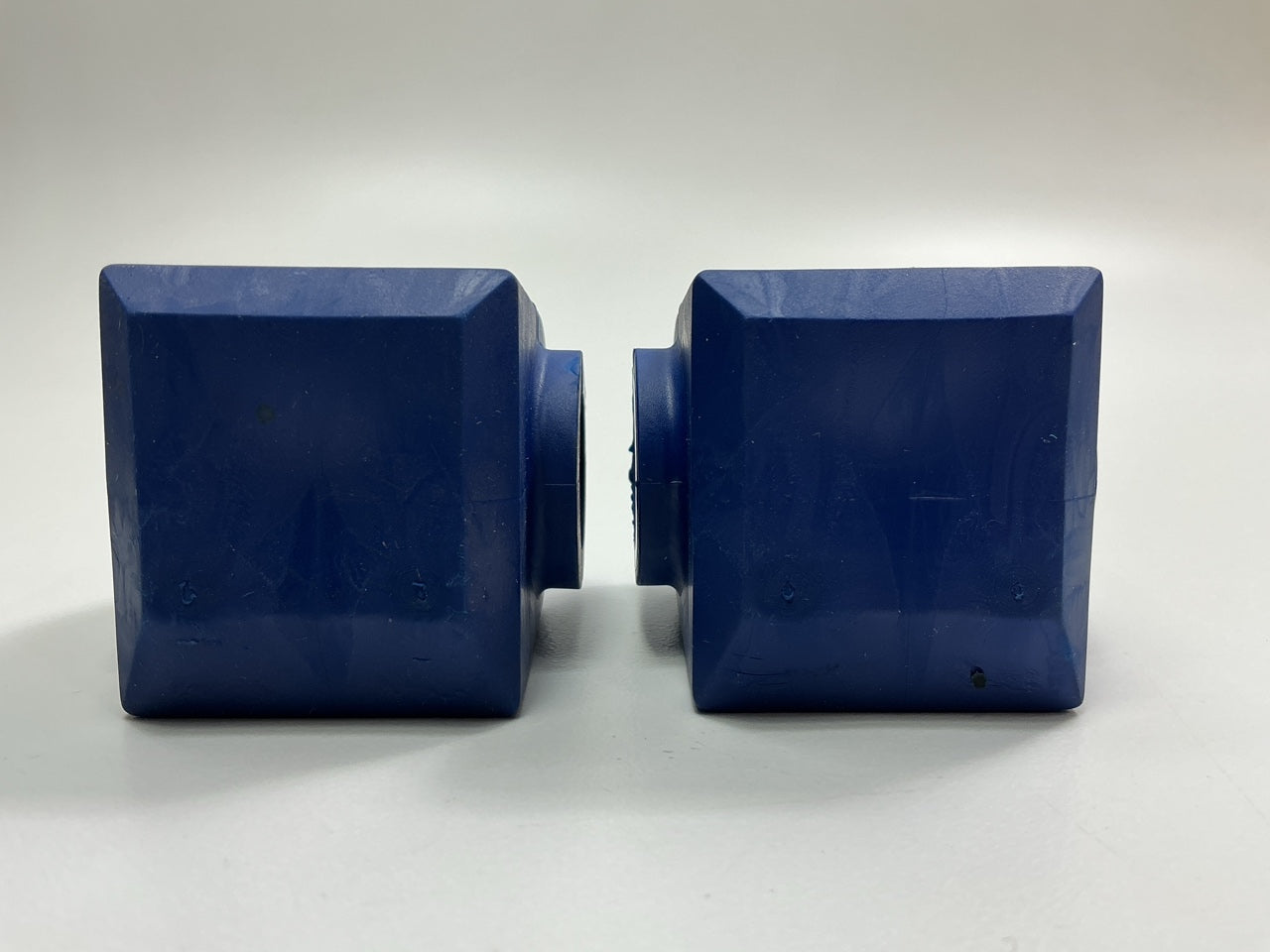 Moog K200046 Front Sway Stabilizer Bar Bushing Kit For 2003-2007 Saturn Ion