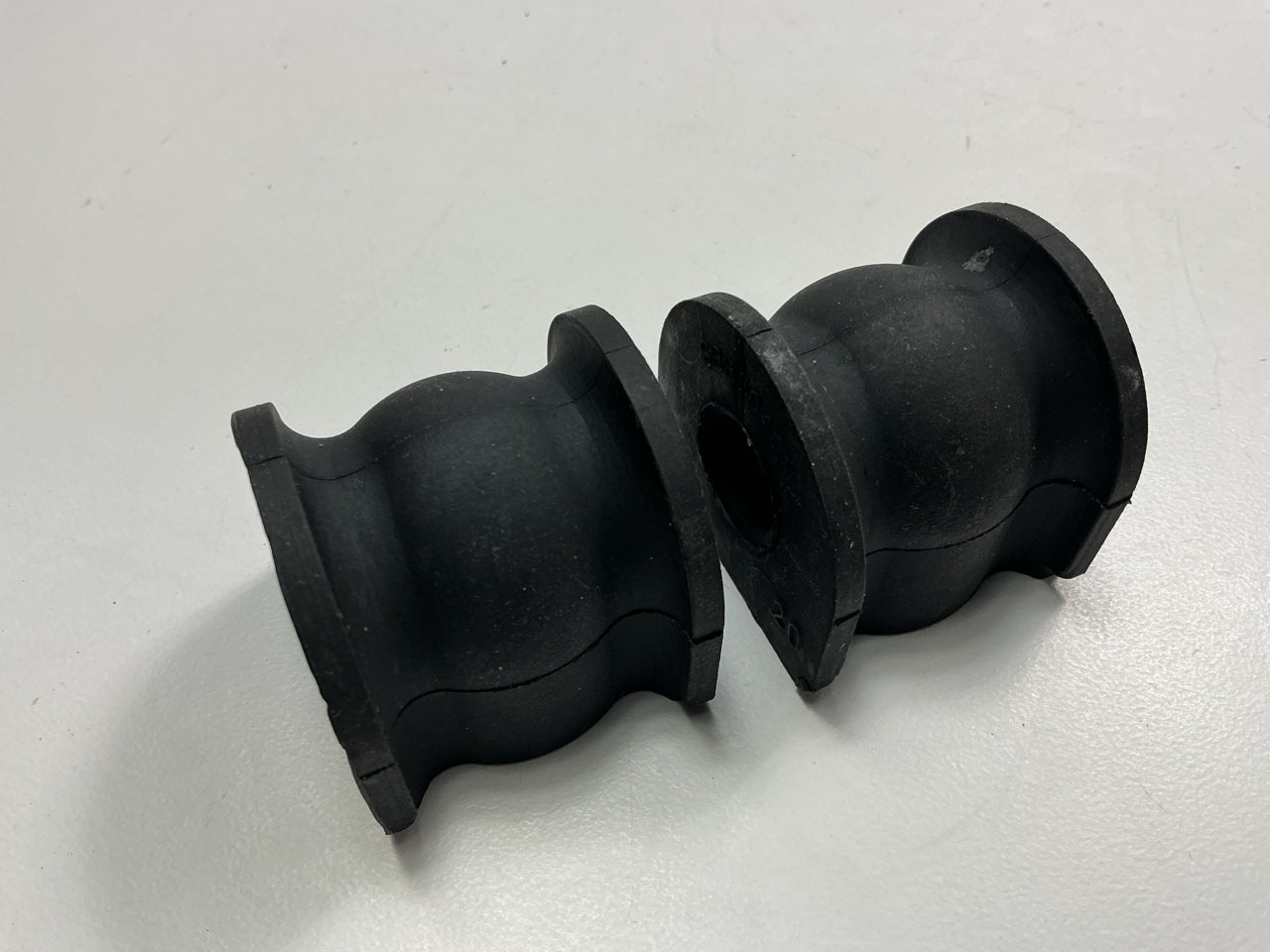 Moog K200732 Rear Stabilizer Sway Bar Bushing Kit For 2004-05 Honda Civic Hybrid