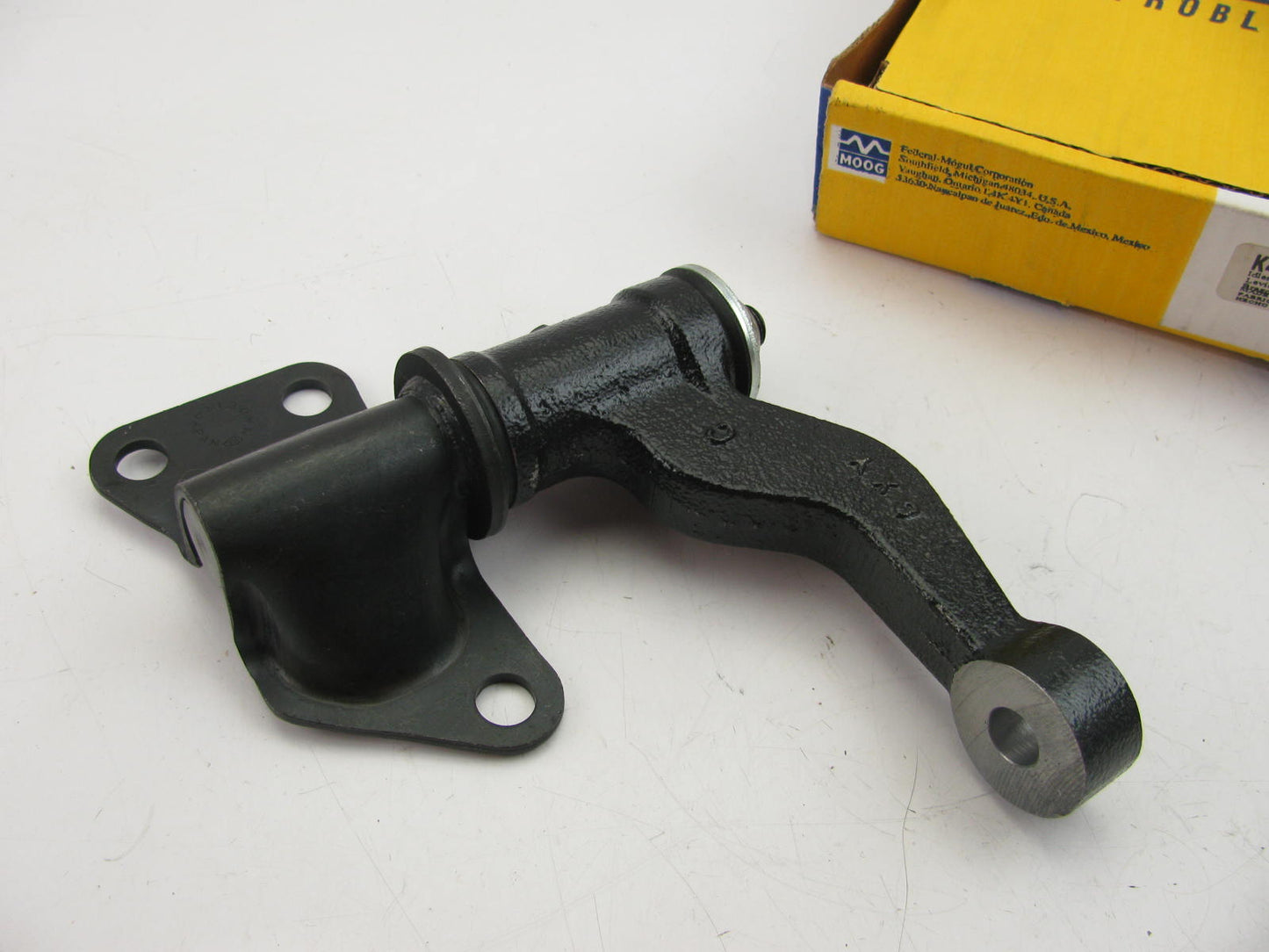 Moog K400002 Steering Idler Arm For 1998-2002 Nissan Frontier 2.4L
