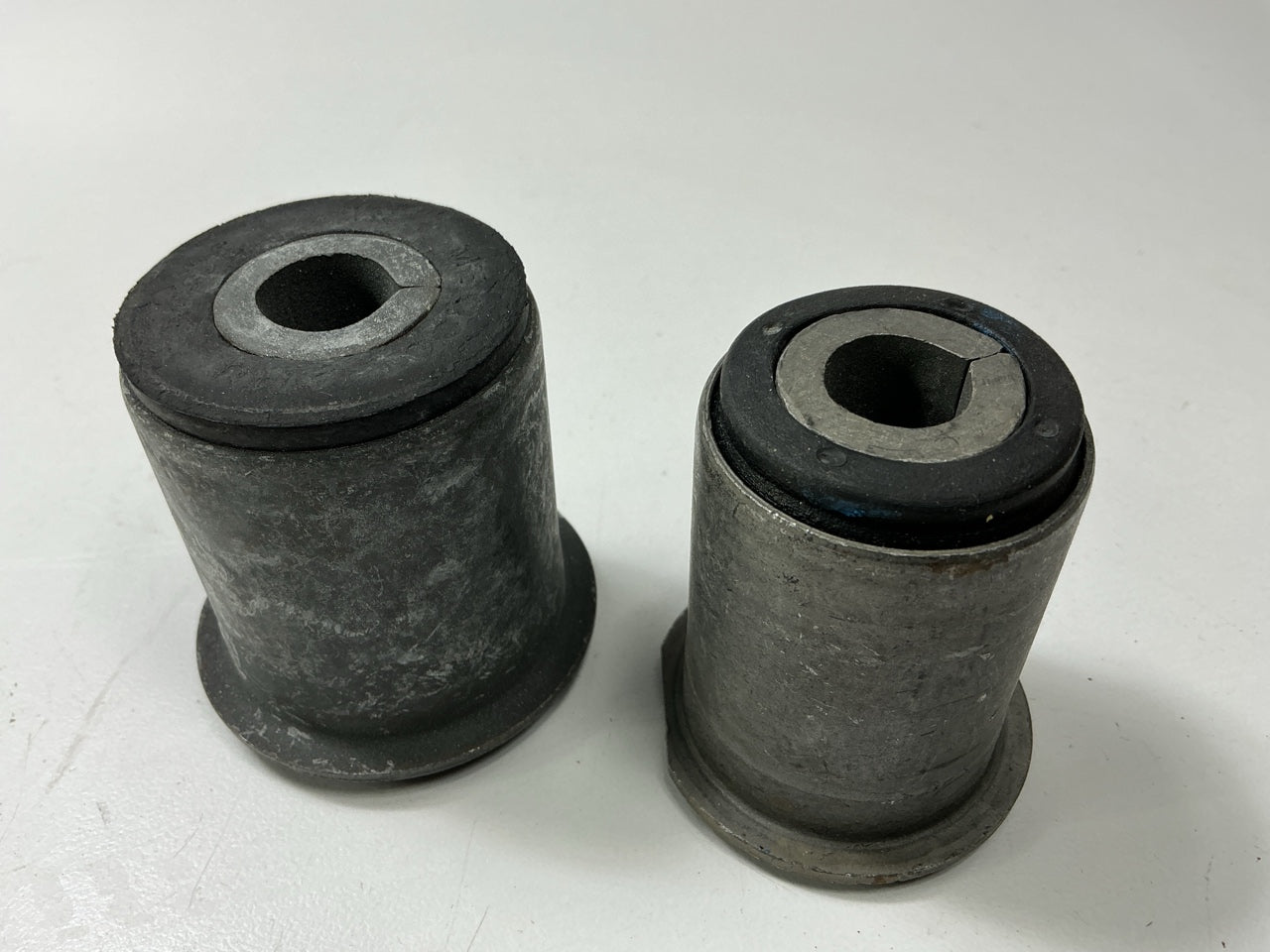 Moog K6333 Front Lower Suspension Control Arm Bushing Kit