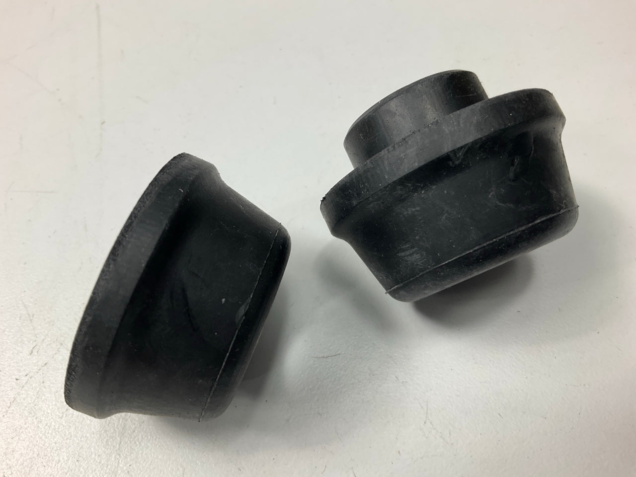 Moog K7016A Suspension Strut Rod Bushing Kit