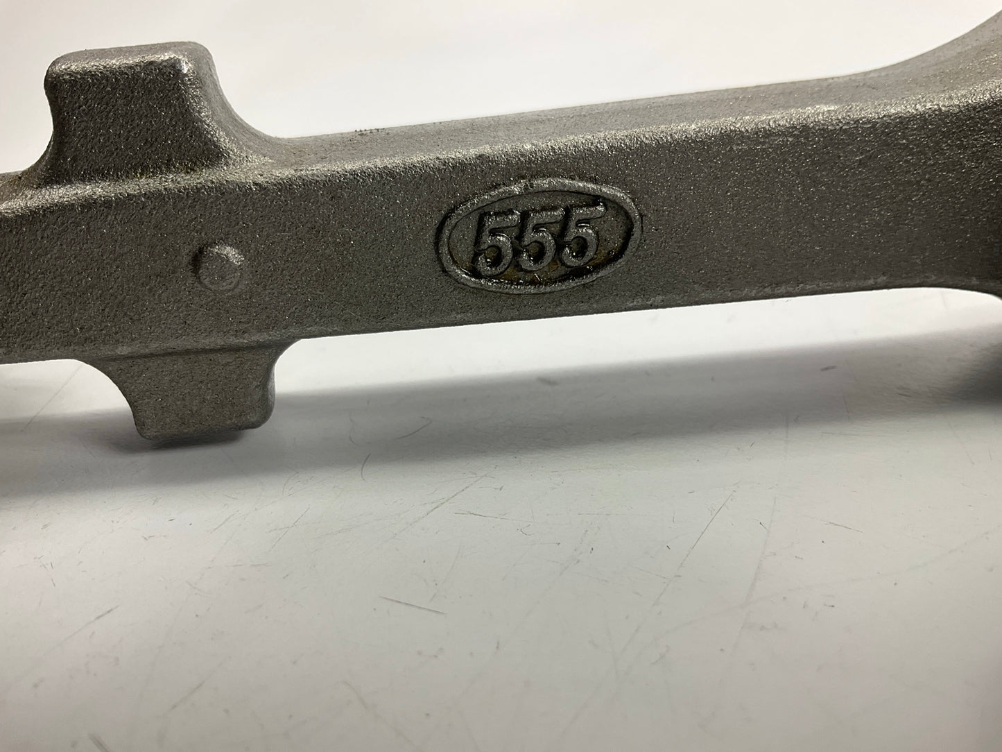 Moog K80536 Steering Idler Arm (OEM 555)