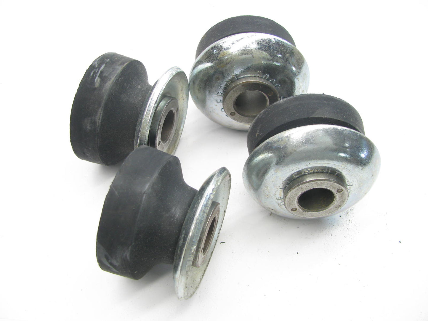 Moog K8157 Front Suspension Strut Rod Bushing Kit