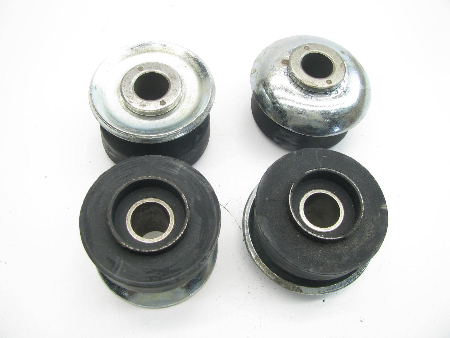 Moog K8157 Front Suspension Strut Rod Bushing Kit