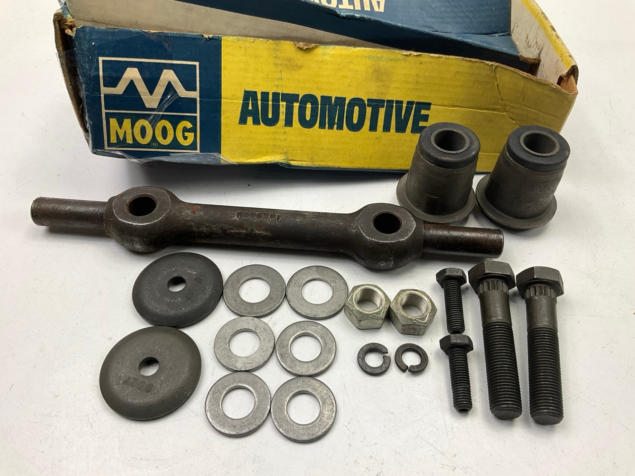Moog K8233 Control Arm Shaft Kit