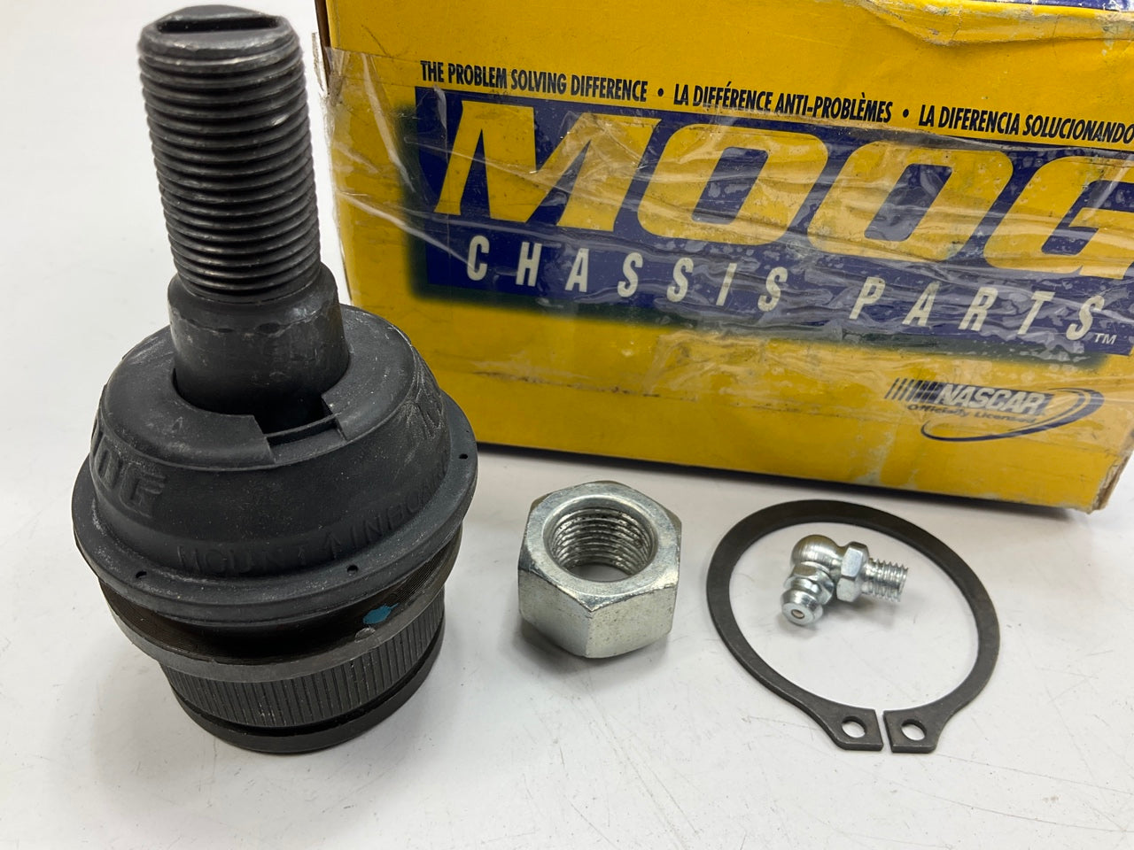 Moog K8411 FRONT Lower Suspension  Ball Joint 4WD