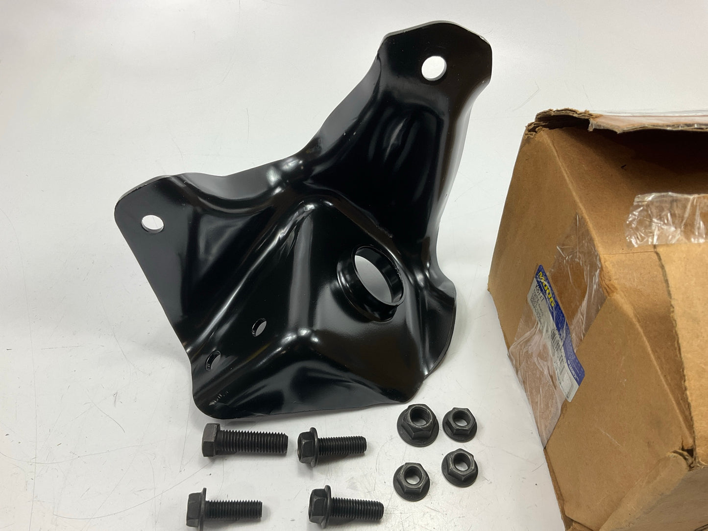 Moog K8777 Front Right Radius Arm Bracket