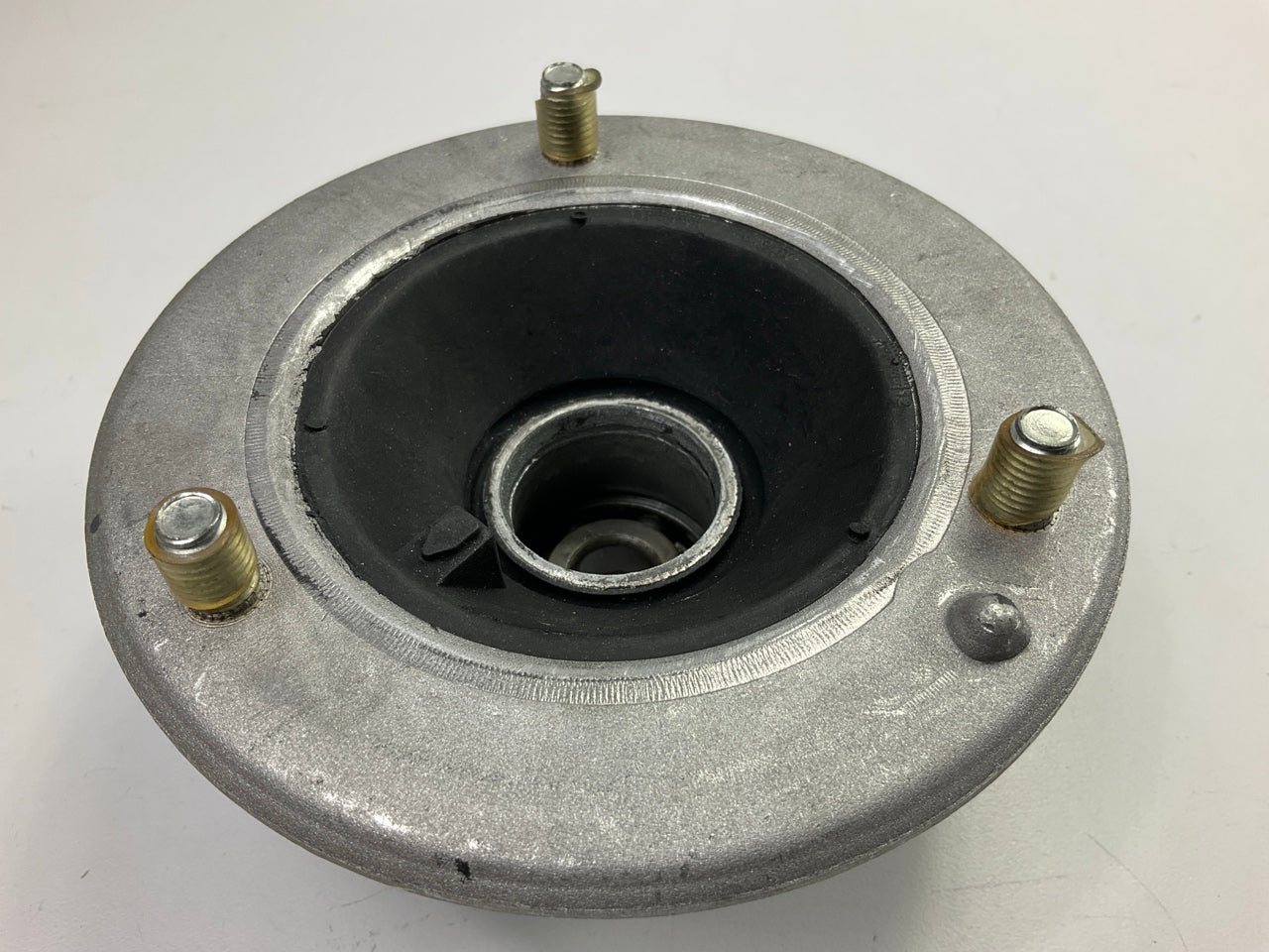 Moog K90269 Front Suspension Strut Mount