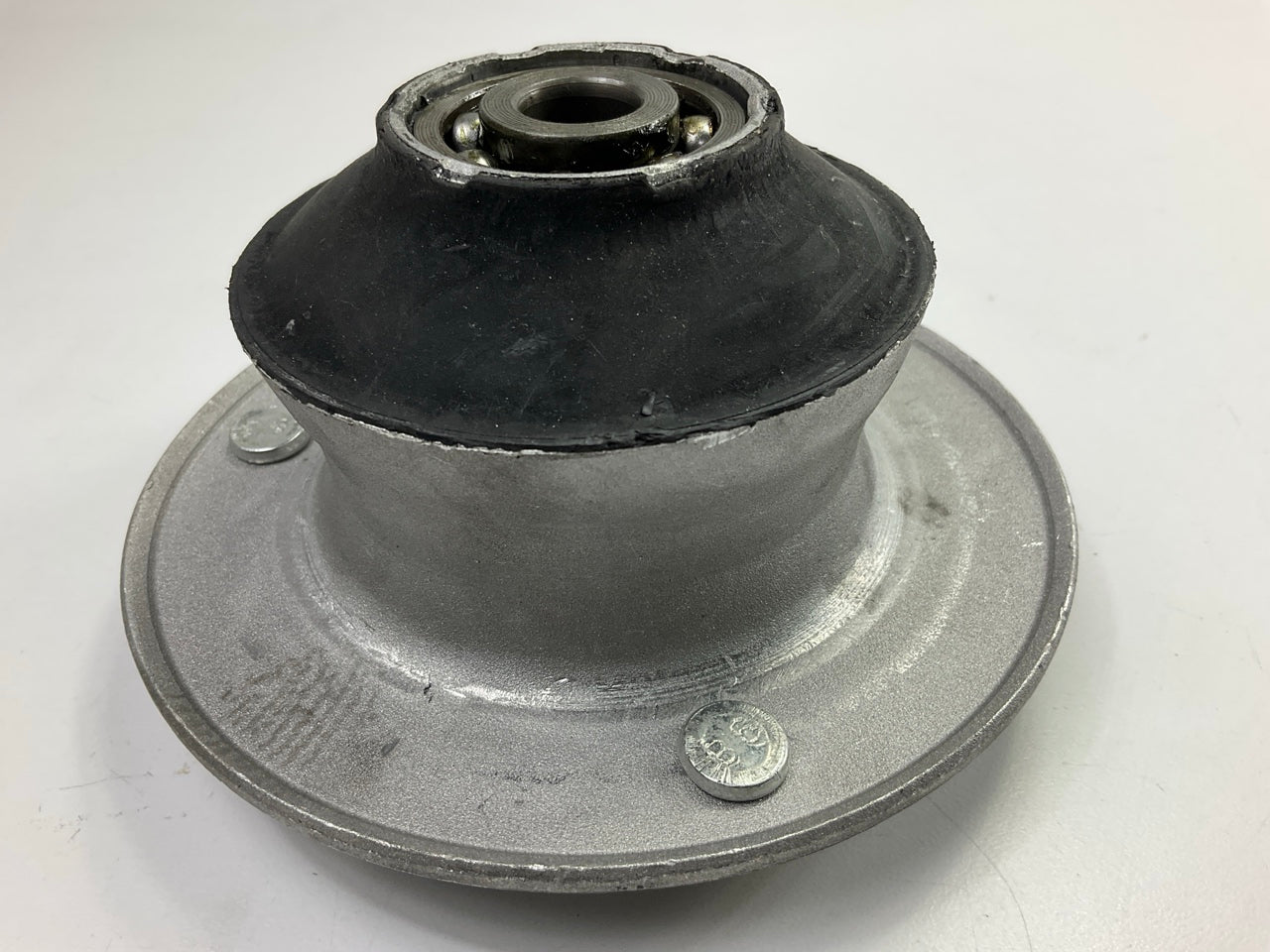 Moog K90269 Front Suspension Strut Mount