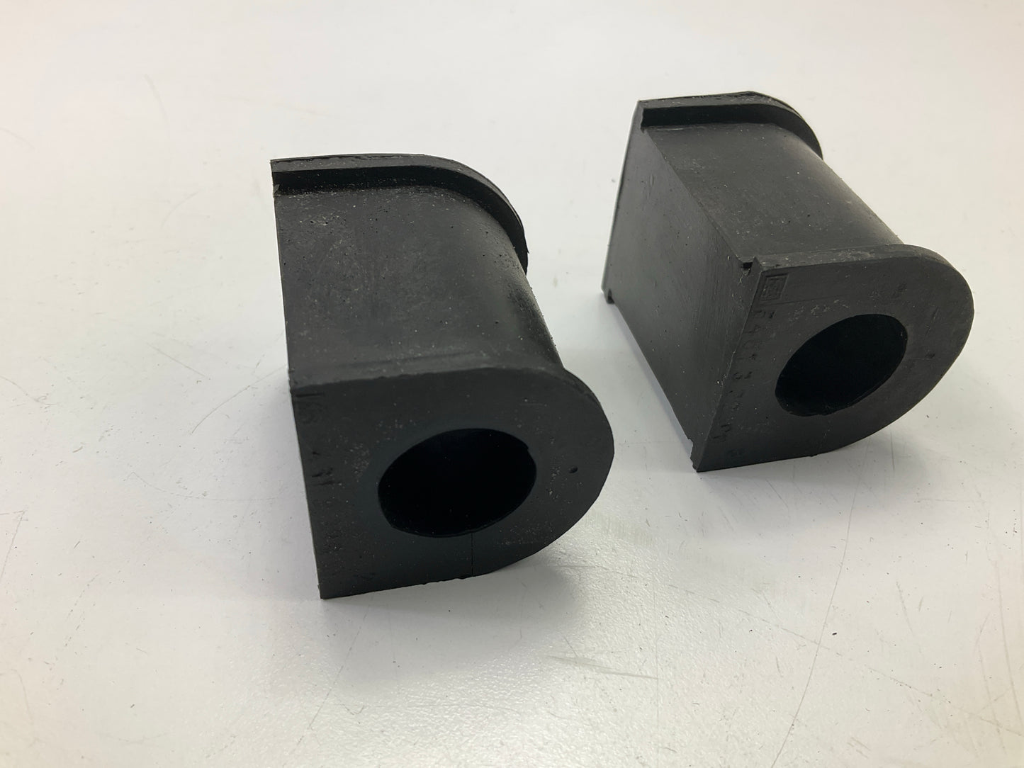 Moog K9572 Front Suspension Stabilizer Bar Bushing For 1987-1989 Nissan D21