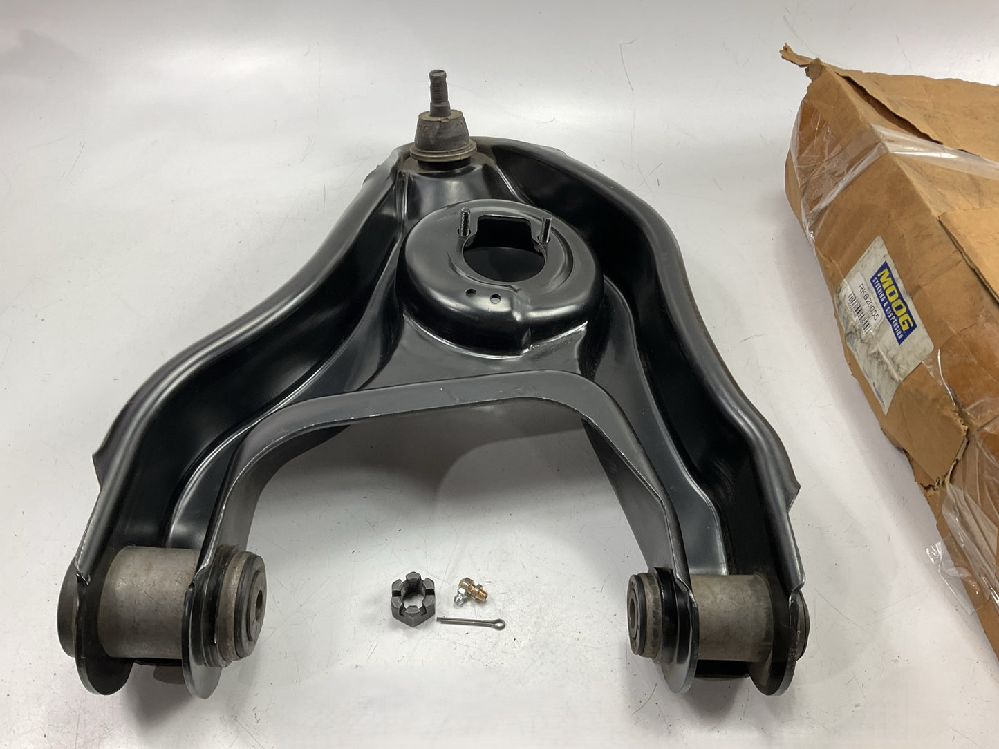 Moog RK620055 Front Right Lower Control Arm And Ball Joint