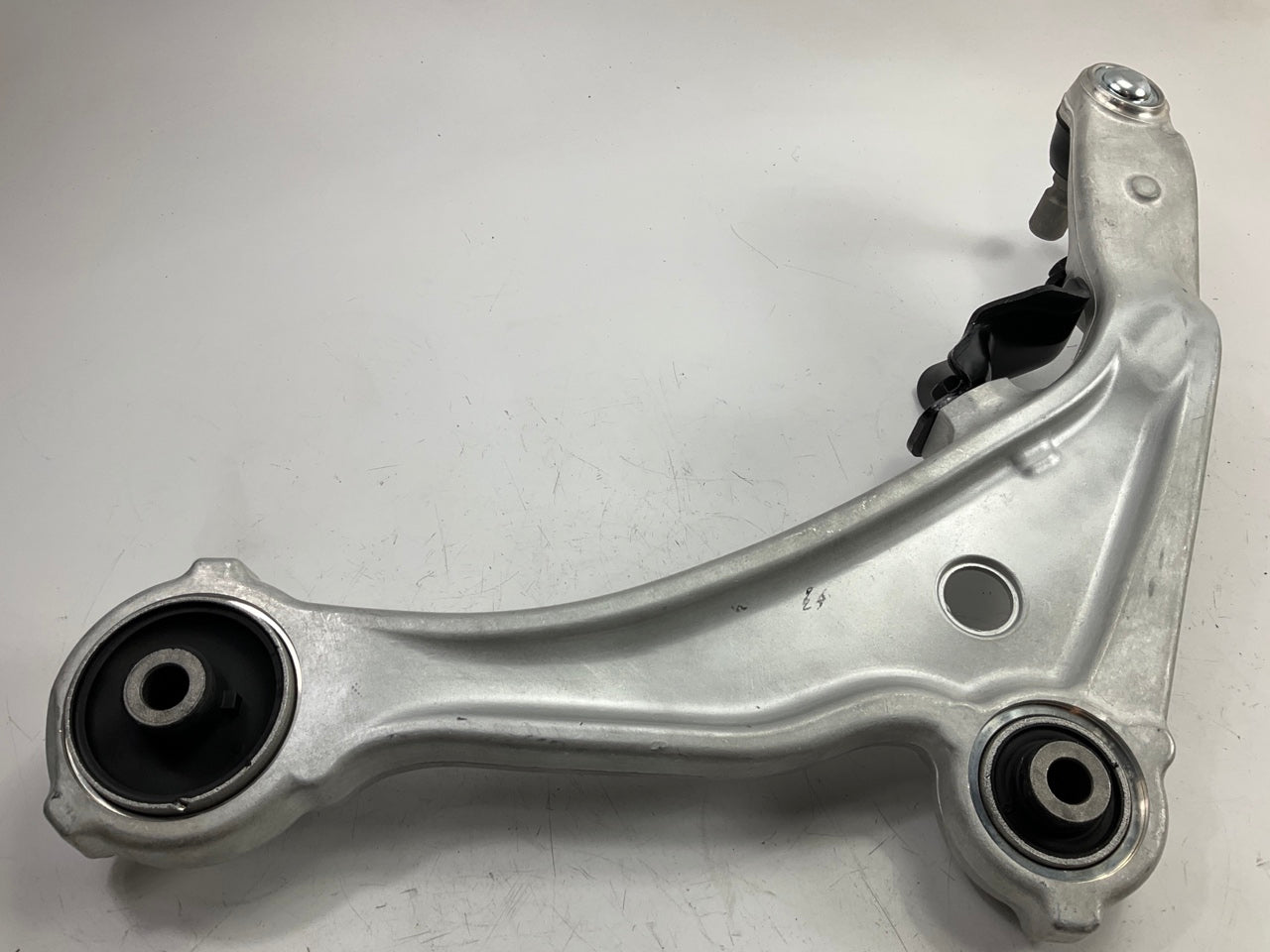 Moog RK620196 Front Right Lower Control Arm And Ball Joint 2007-2013 Altima
