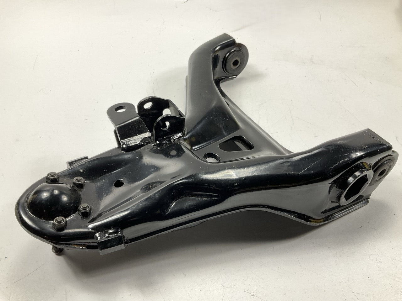 NO HARDWARE Moog RK620300 Suspension Control Arm & Ball Joint, Front Left Lower