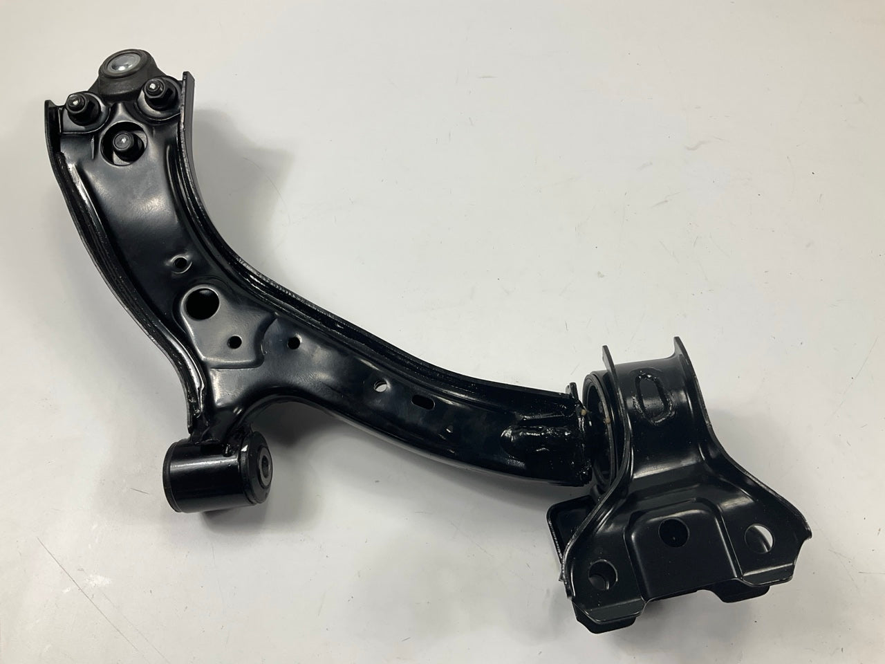 Missing A Nut - For RK620500 Front Left Lower Control Arm 2007-2011 Honda CR-V