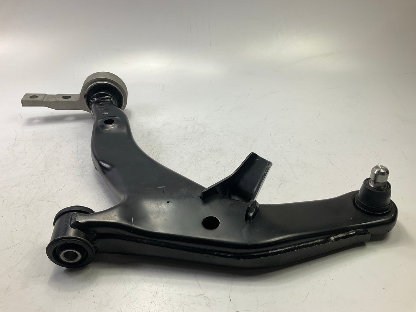 Moog RK620558 Front Left Lower Control Arm And Ball Joint 2003-2007 Murano