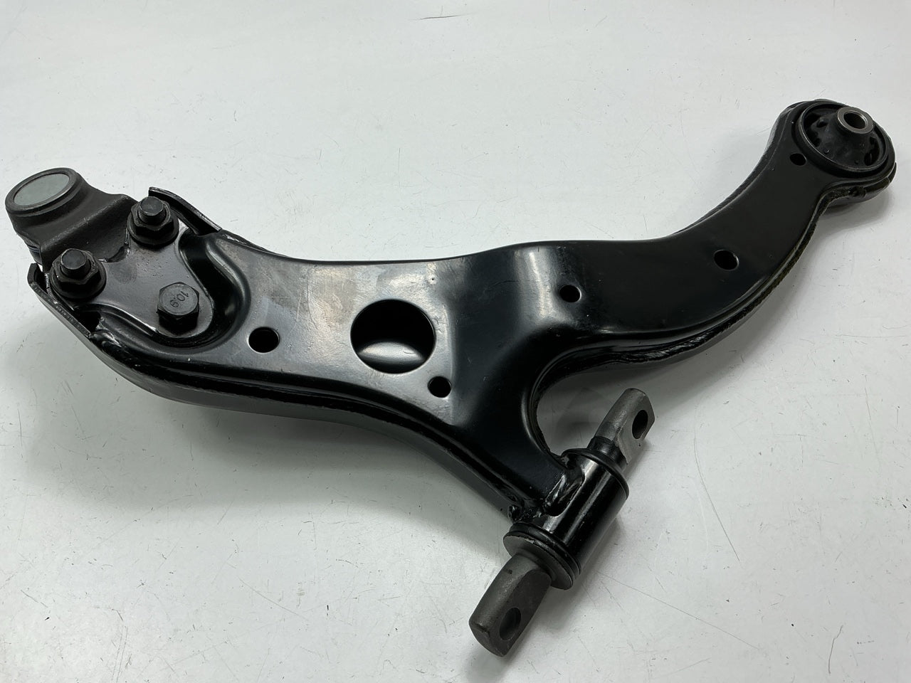 Moog RK620579 Front Left Lower Control Arm And Ball Joint