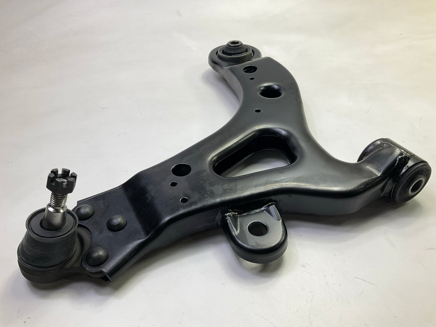 Moog RK621351 Front Left Lower Suspension Control Arm And Ball Joint