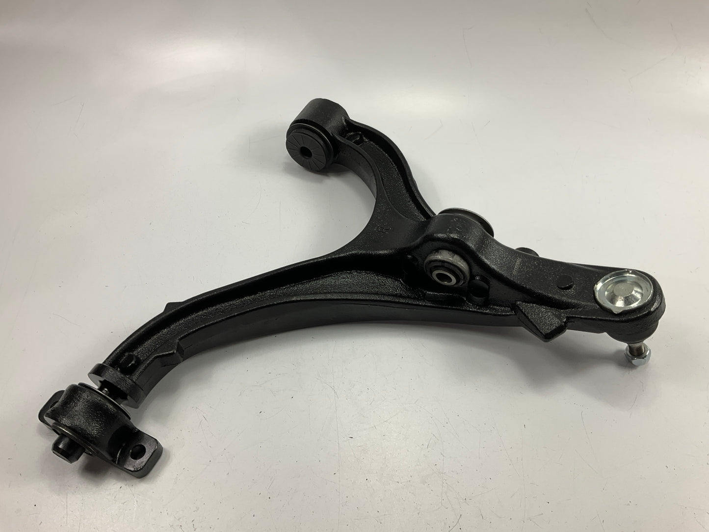 Moog RK621374 Front Right Lower Suspension Control Arm And Ball Joint