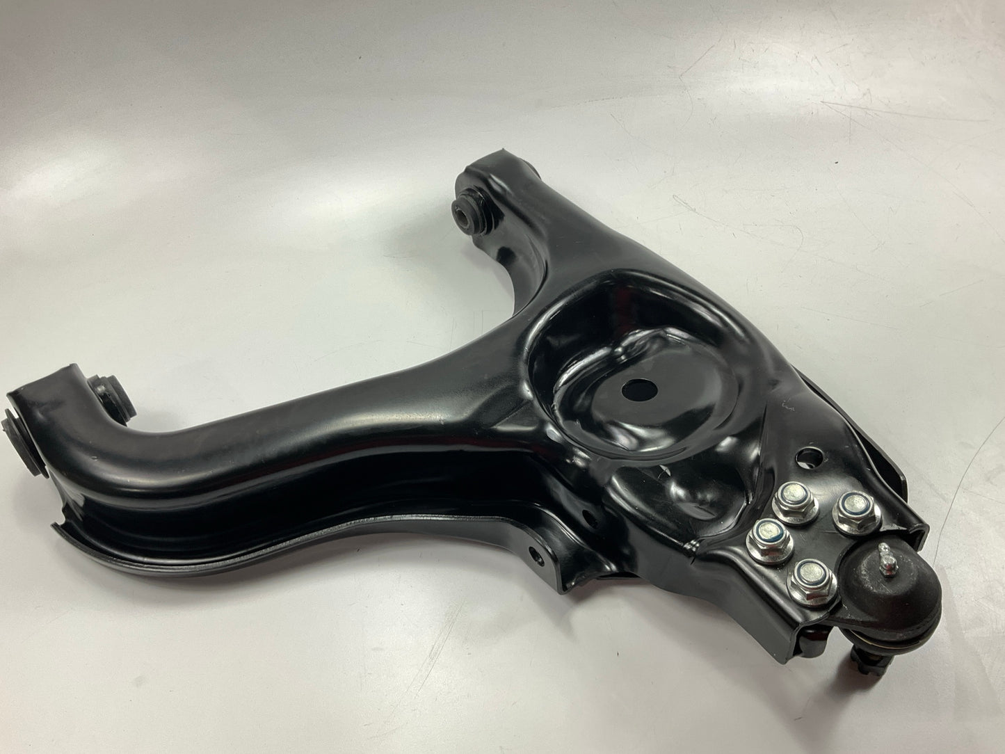 Moog RK621562  Suspension Control Arm And Ball Joint Assembly, Front Right Lower
