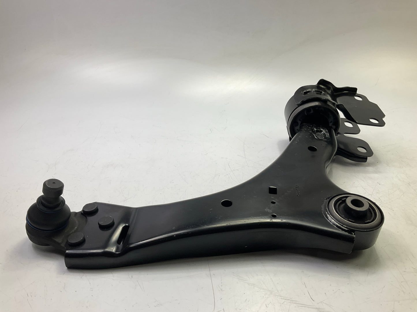 Moog RK621745 Front Right Lower Suspension Control Arm And Ball Joint