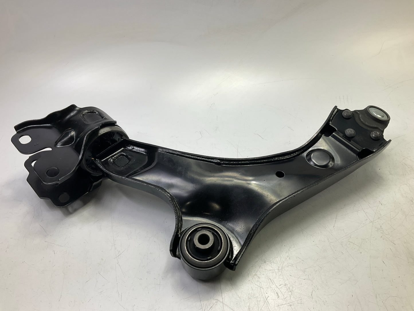 Moog RK621745 Front Right Lower Suspension Control Arm And Ball Joint