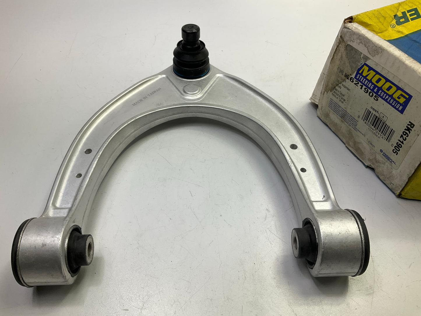Moog RK621905 Front Upper Control Arm And Ball Joint
